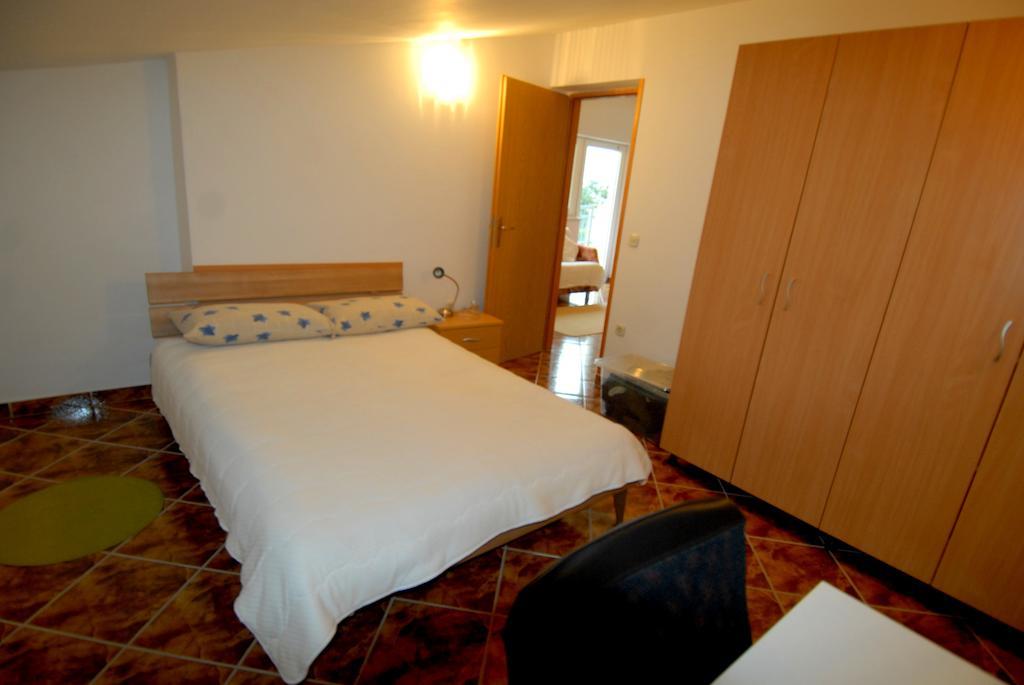 Guesthouse Konti Rijeka Oda fotoğraf