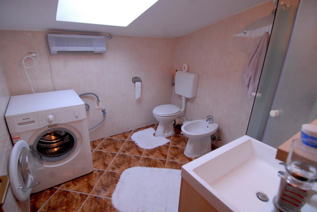 Guesthouse Konti Rijeka Oda fotoğraf