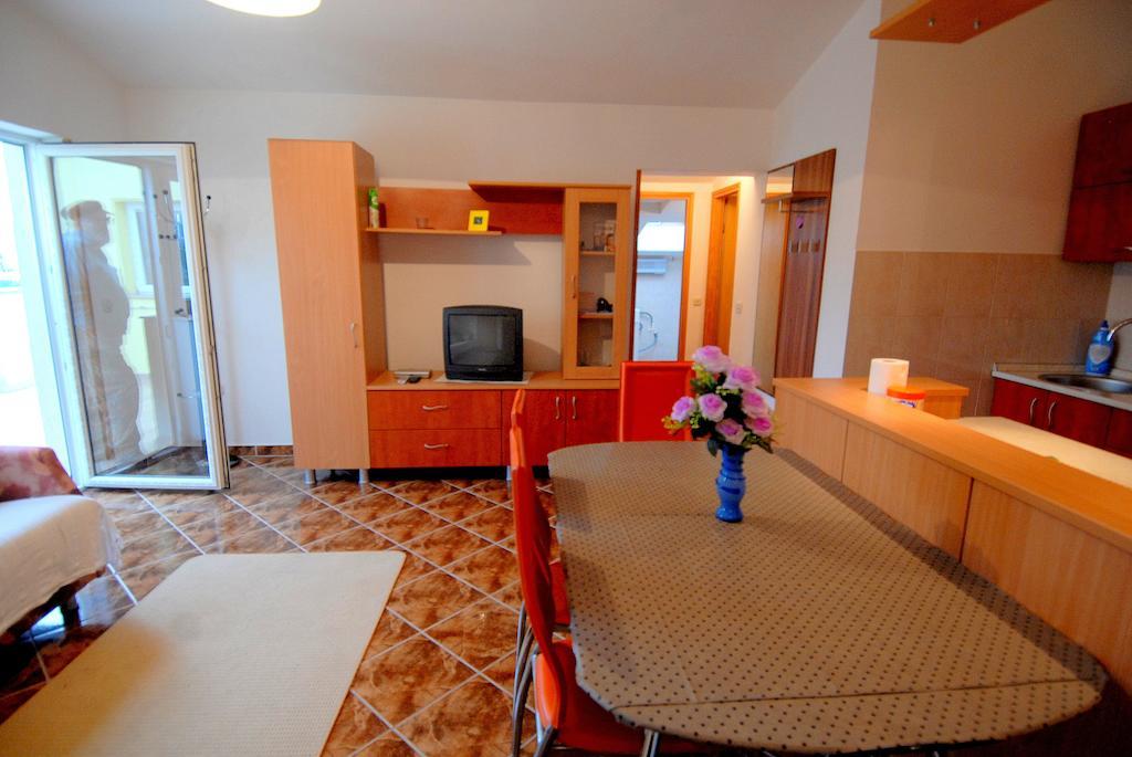 Guesthouse Konti Rijeka Oda fotoğraf