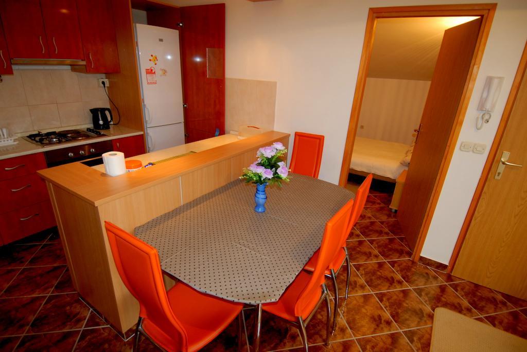 Guesthouse Konti Rijeka Oda fotoğraf
